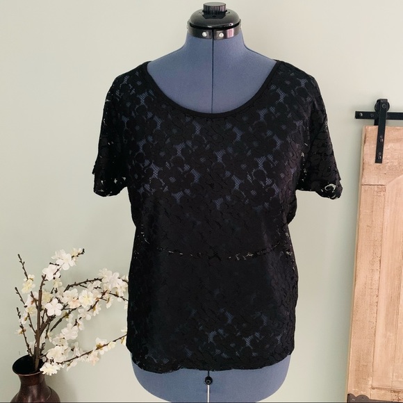 H&M Tops - H&M Black Lace Hi Low Tee Size L